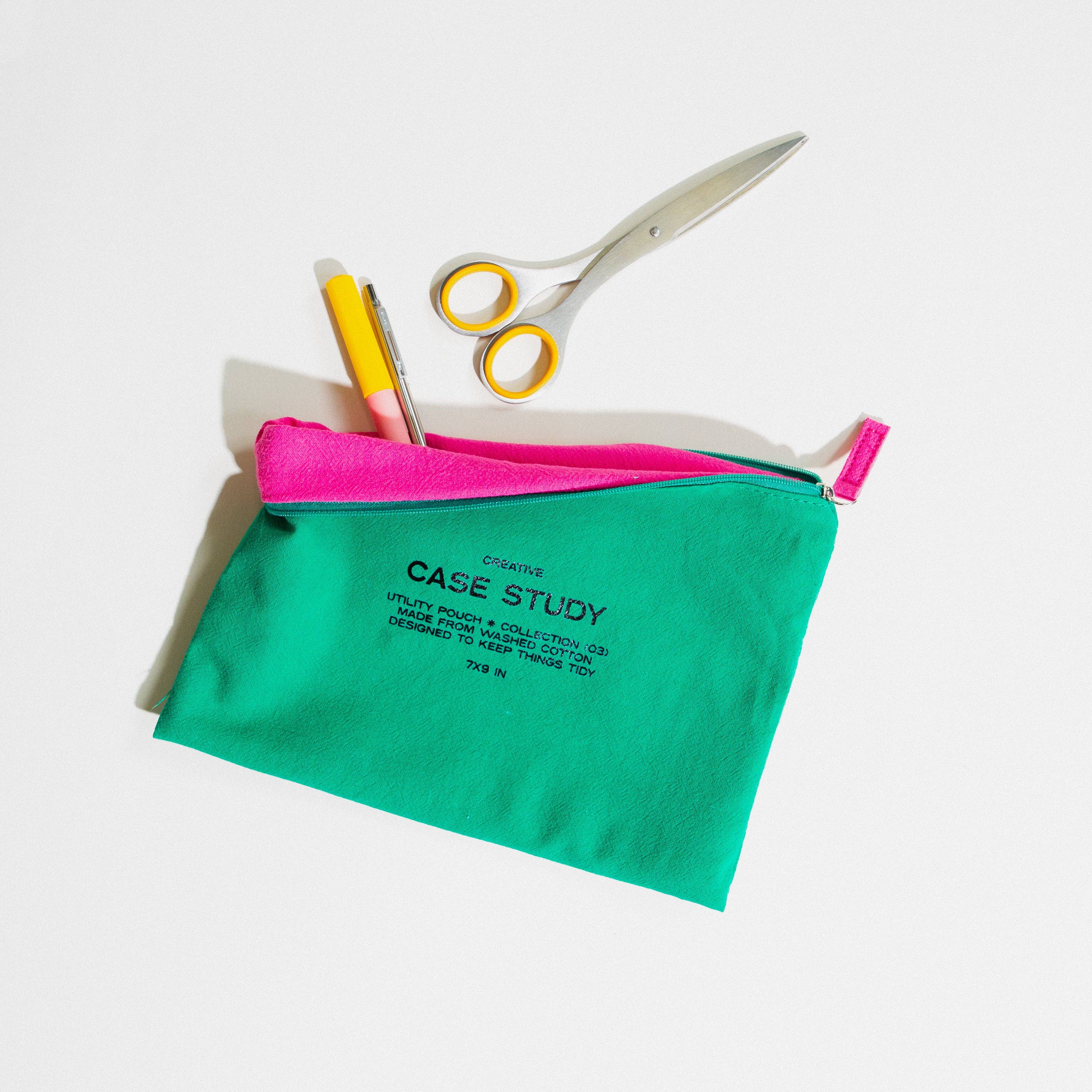 Washed Cotton Zipper Pouch: Kelly Green
