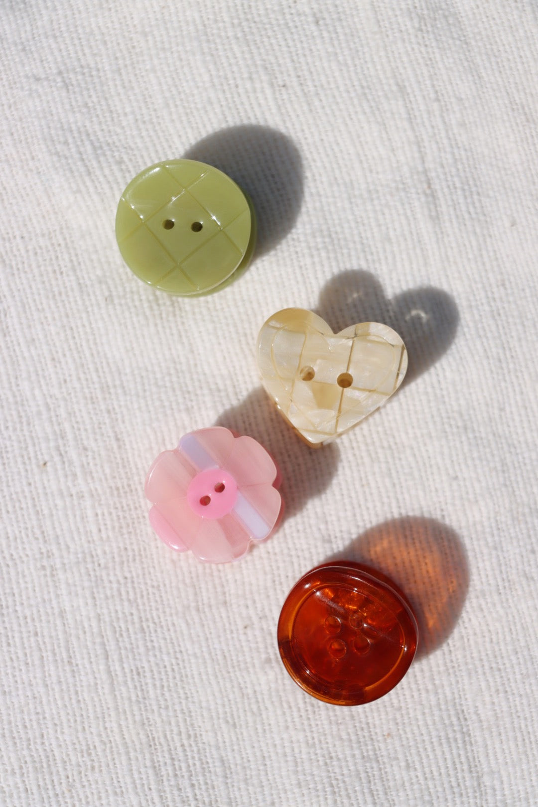 Button Mini Hair Claw Set