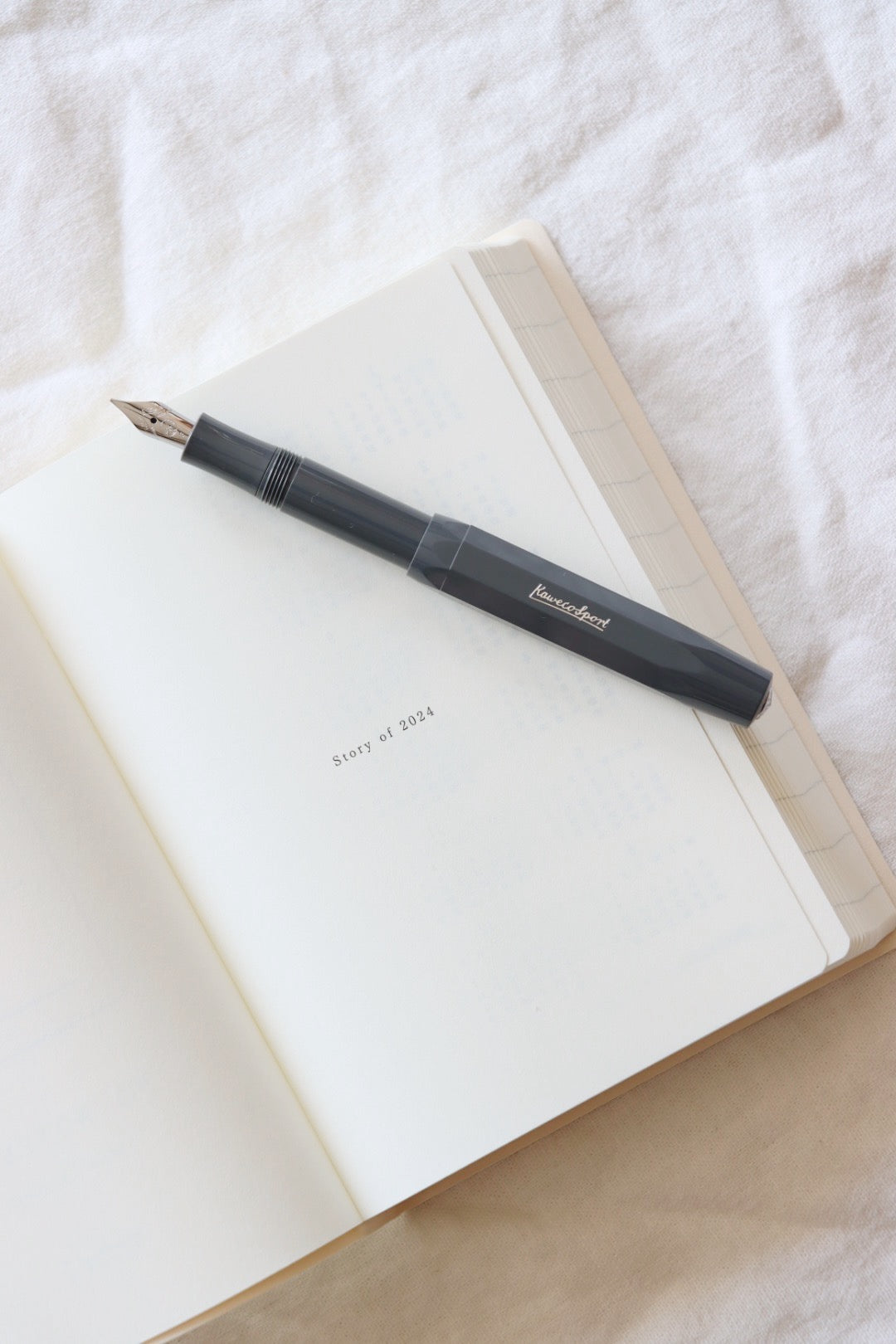 MD Notebook 2024 Diary, A6 Monthly Block + 1 Day 1 Page