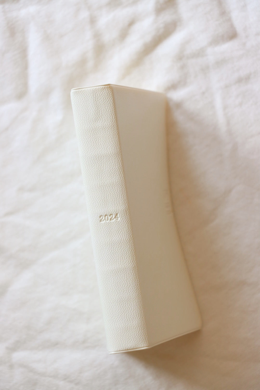 MD Notebook 2024 Diary, A6 Monthly Block + 1 Day 1 Page