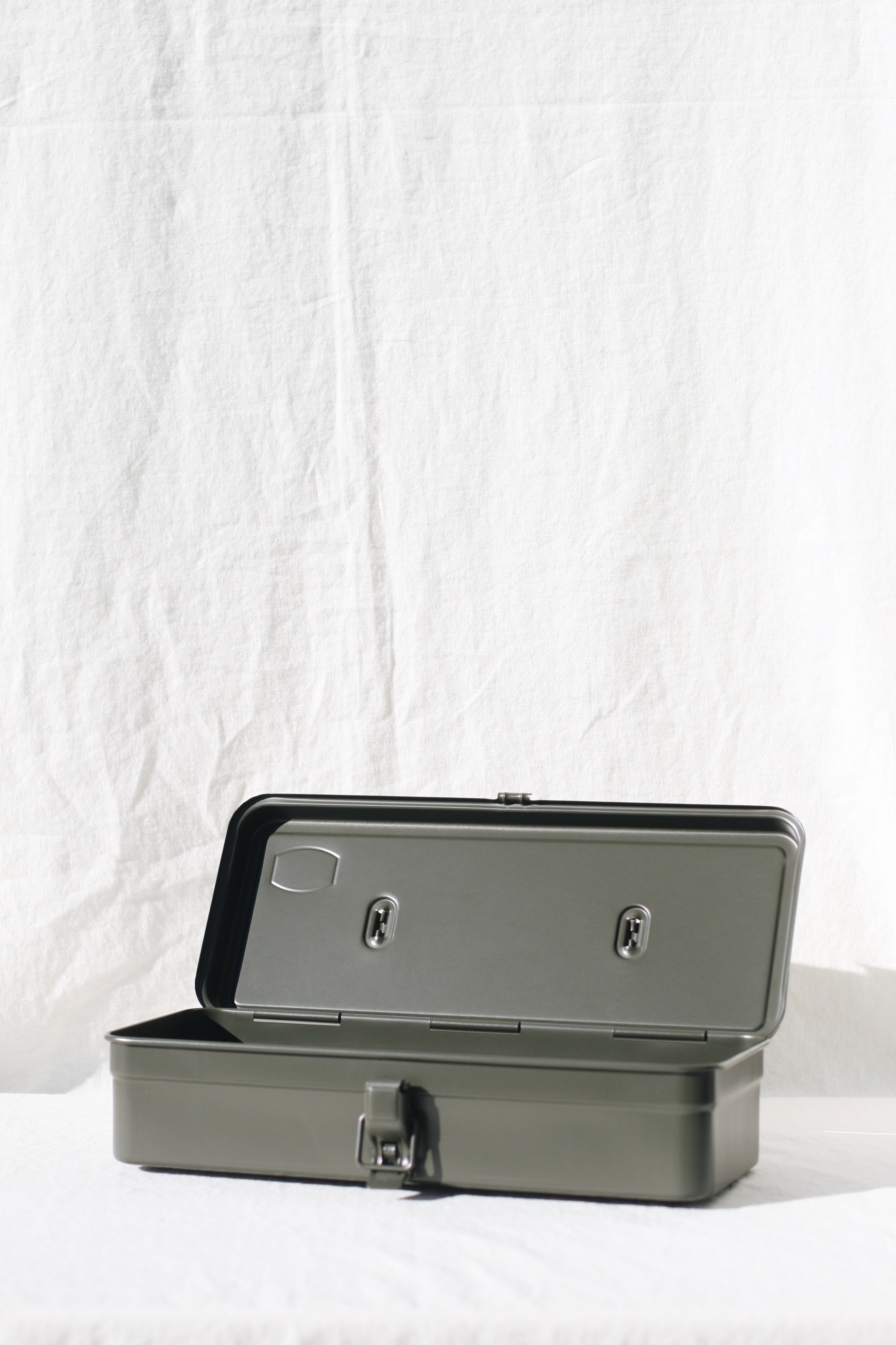 Toyo T-320 Flat Top Tool Box, Military Green