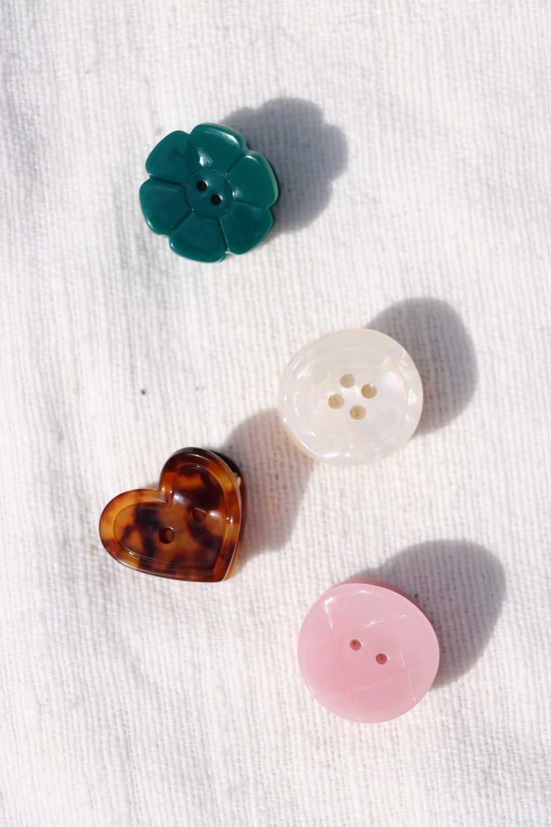 Button Mini Hair Claw Set
