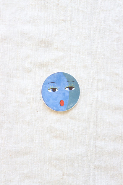 Lune Sticker